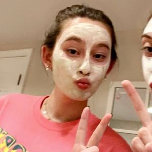 Meet your Posher, Abby